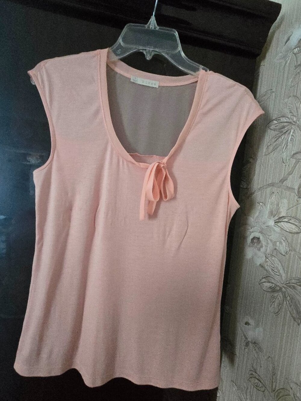 hinge top NWOT